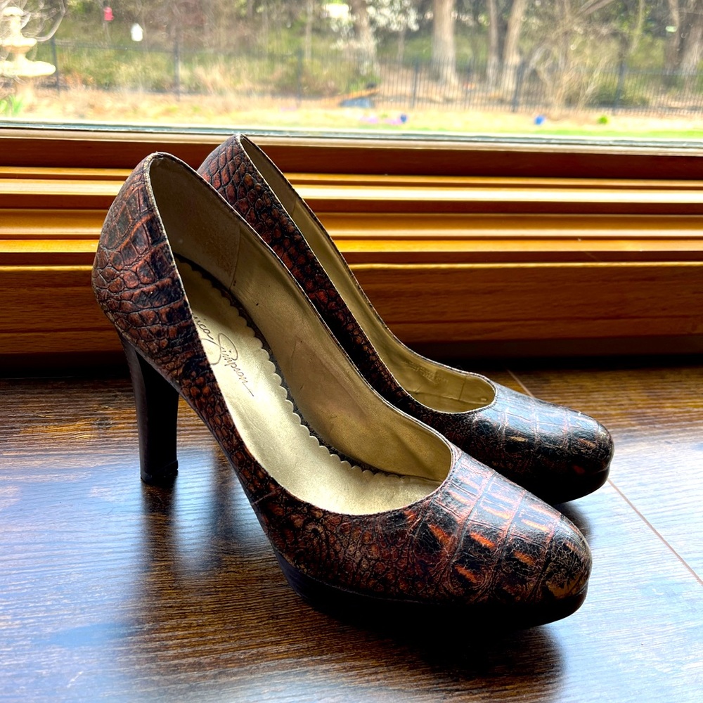 Jessica Simpson snake print pumps